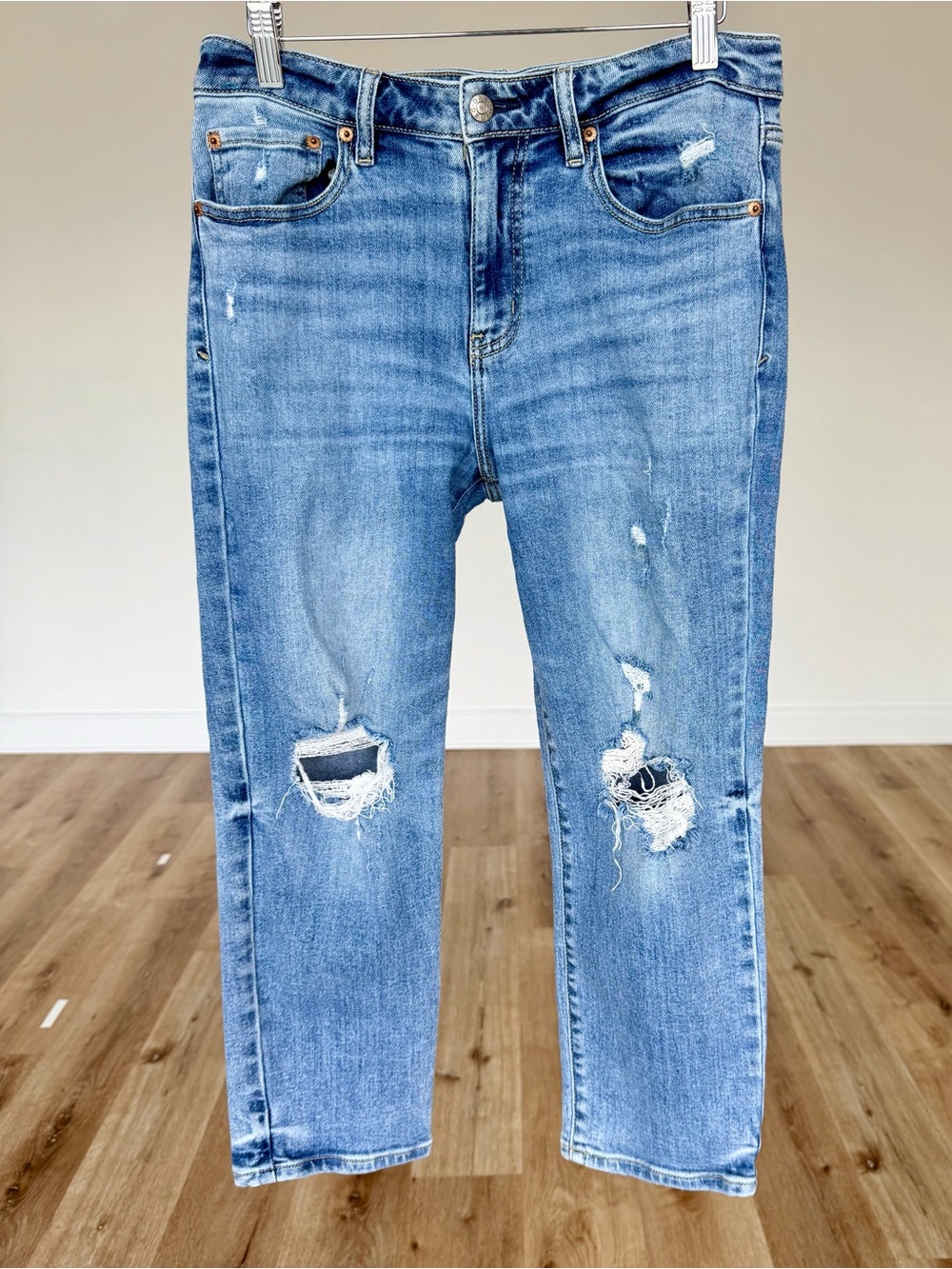 DAZE Hug Jeans 30P Petite Fresh Wash Distressed High Rise Straight Crop Denim